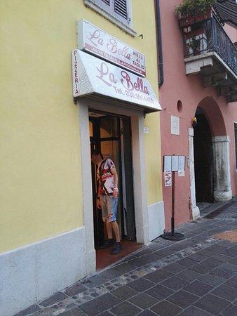 Pizzeria La Bella
