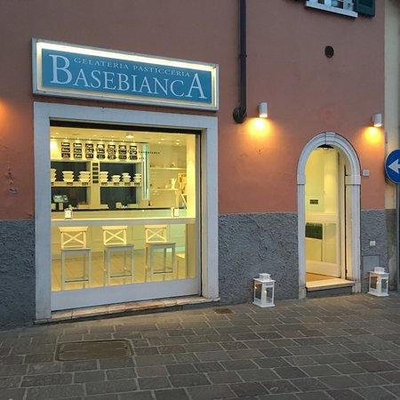 Basebianca Gelateria Pasticceria